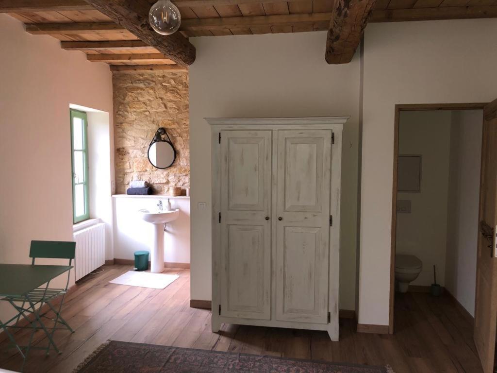 Chambre Du Tilleul - Charme, Confort Et Piscine Sigonce 외부 사진